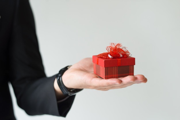 Major Benefits and Advantages of Corporate Gifts