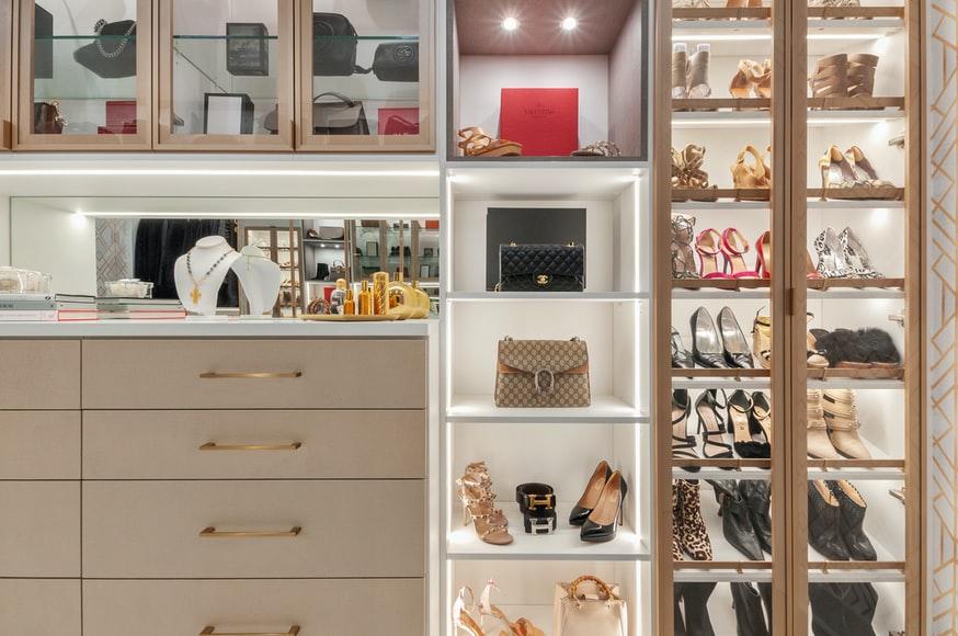 Deciding the Suitable Closet