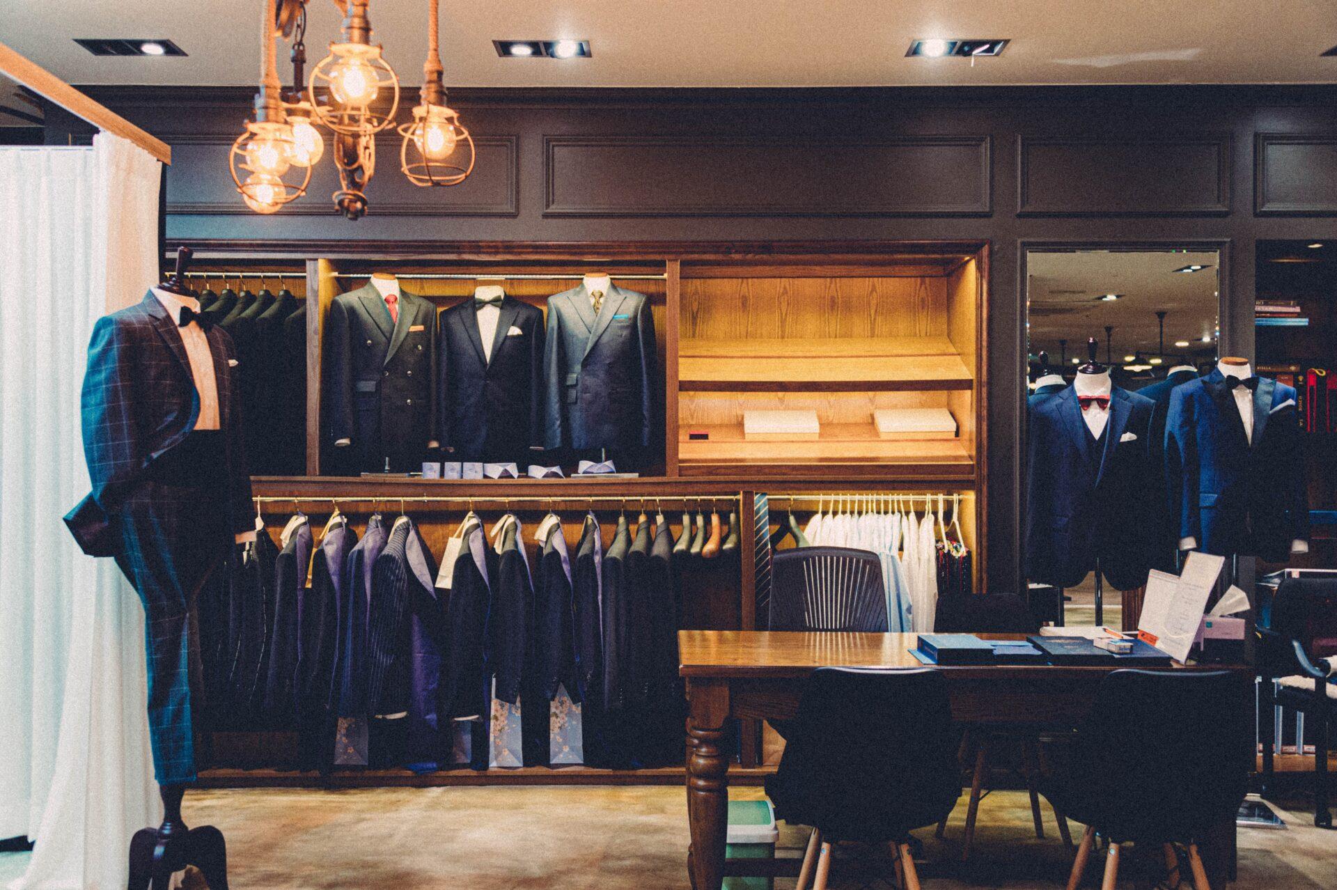 What Type Of Materials And Finishes Are Available For Custom Closets