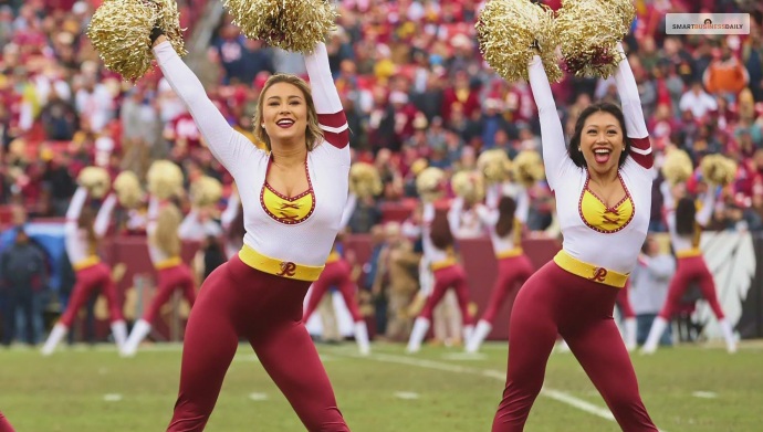 Comparison Of NFL Cheerleaders’ And NFL Players’ Salaries