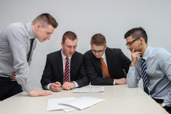 benefits of hiring a consultant