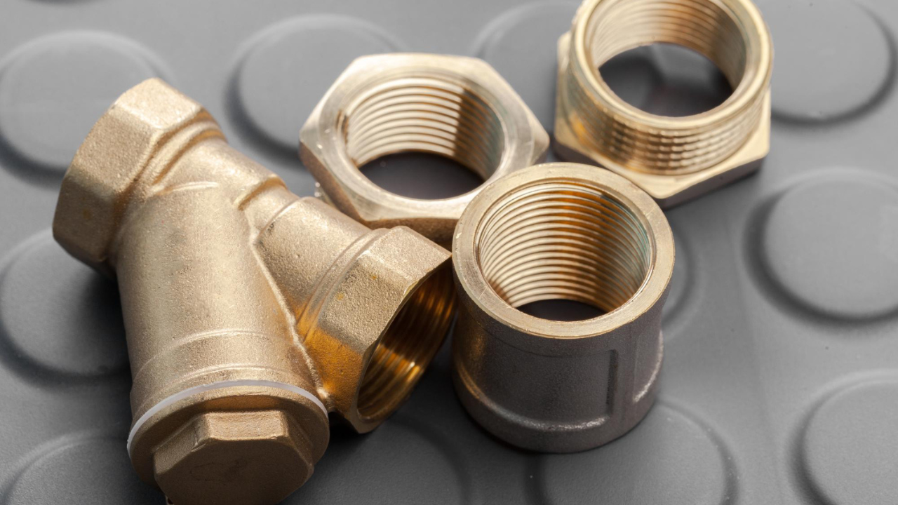 Stainless Steel vs Brass Fittings