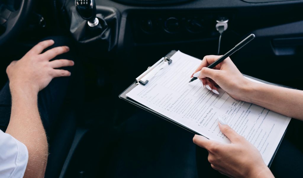 difference between comprehensive and bumper to bumper insurance