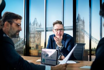 Global hiring without entity