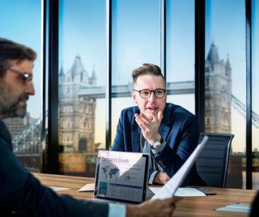 Global hiring without entity