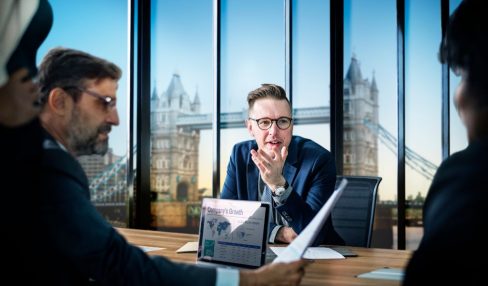 Global hiring without entity